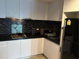 À vendre 2 chambres condo à Huai Khwang, Bangkok