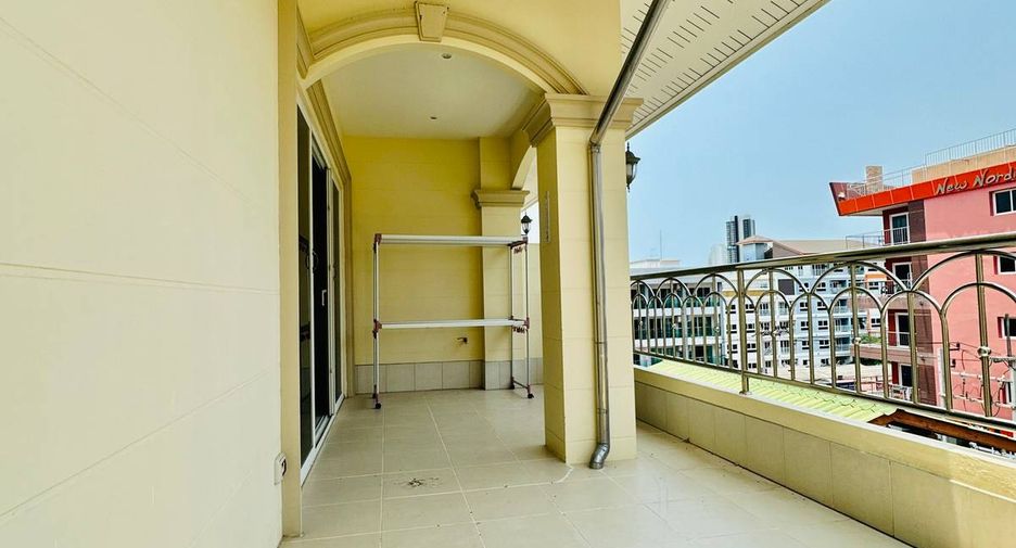 For sale 1 bed condo in Pratumnak, Pattaya