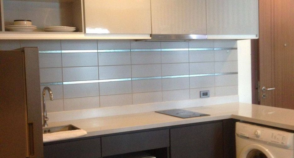 For sale 2 bedrooms condo in Khlong Toei, Bangkok