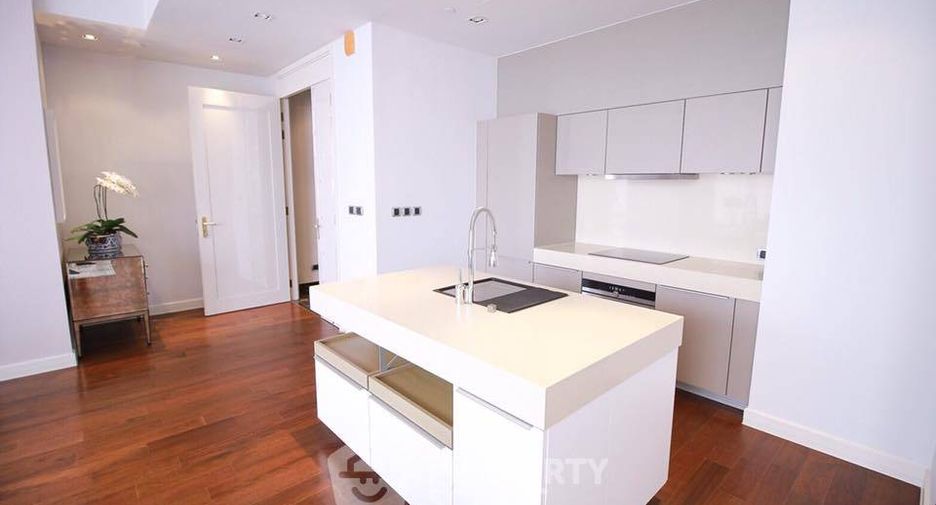 For sale 2 bedrooms condo in Khlong Toei, Bangkok