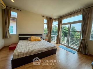 Haus zum Kauf mit 3 Zimmer in Si Racha, Chonburi