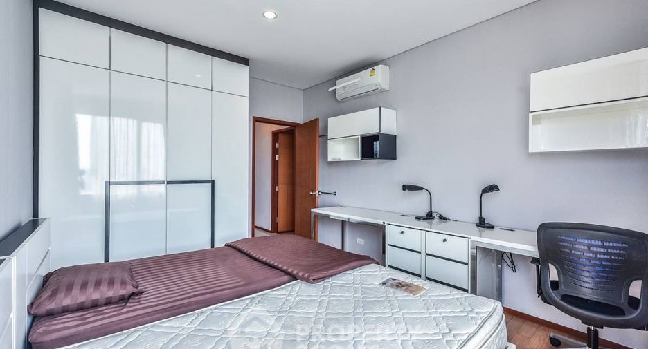 For sale 2 bedrooms condo in Khlong San, Bangkok