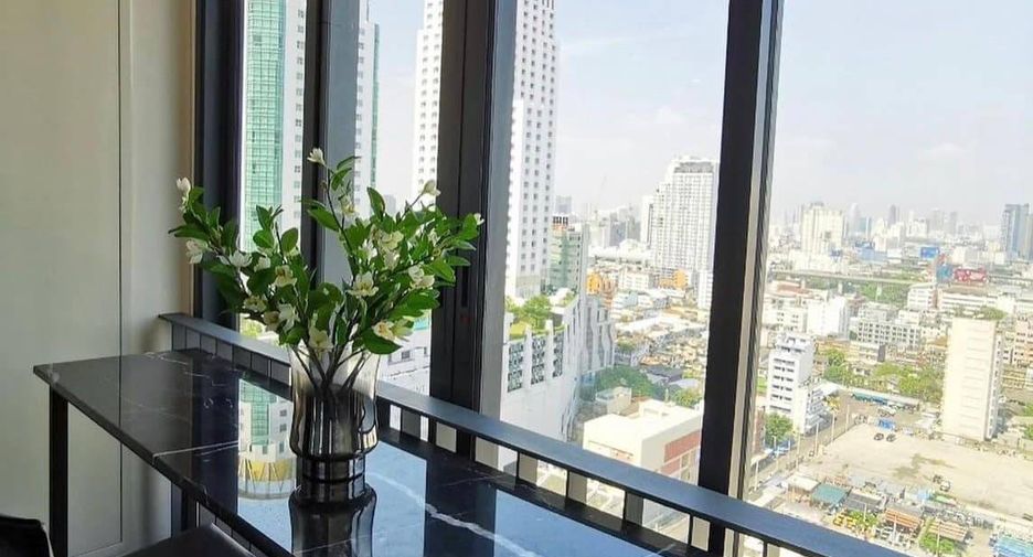 For rent and for sale 1 bed condo in Pathum Wan, Bangkok