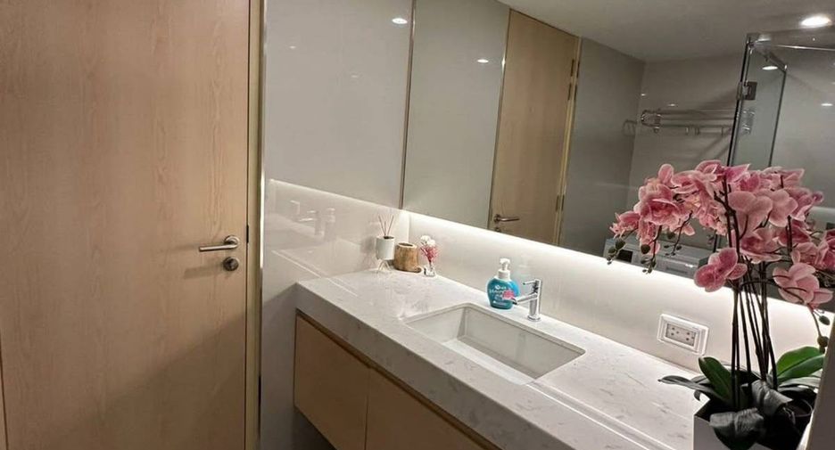 For sale 3 bedrooms condo in Sathon, Bangkok