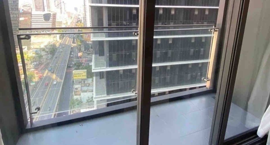 For sale 1 bed condo in Huai Khwang, Bangkok
