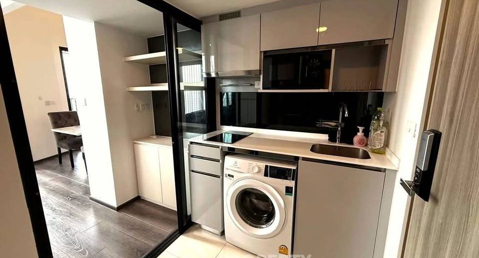 For sale 2 bedrooms condo in Chatuchak, Bangkok