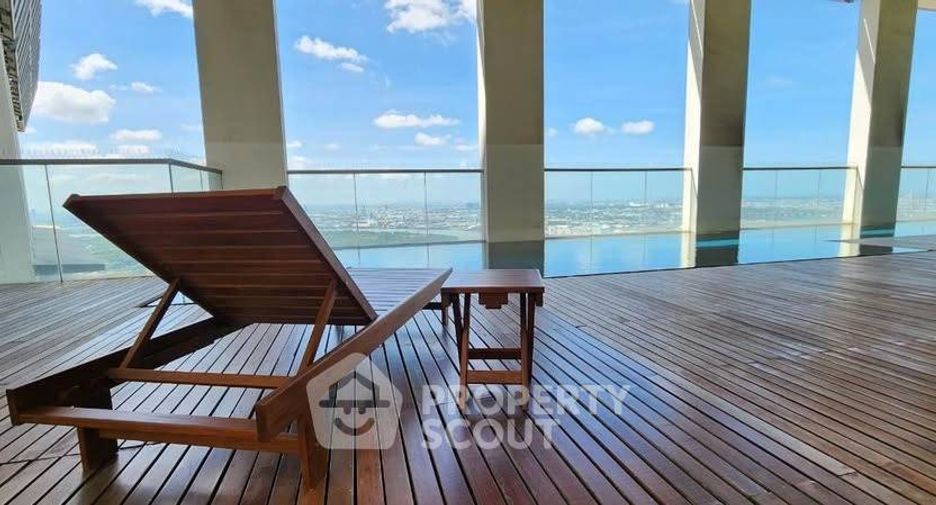 For sale 4 bedrooms condo in Yan Nawa, Bangkok