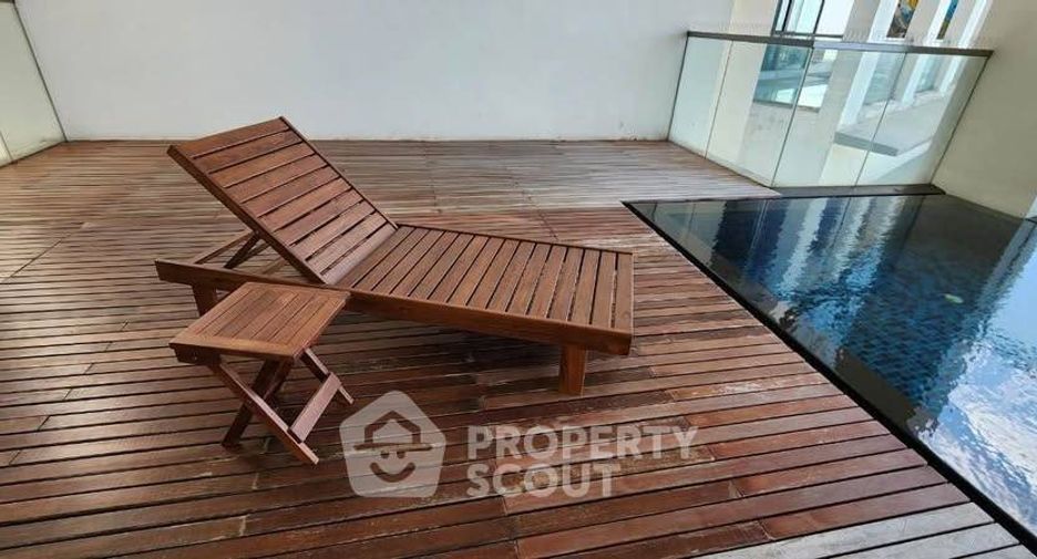 For sale 4 bedrooms condo in Yan Nawa, Bangkok