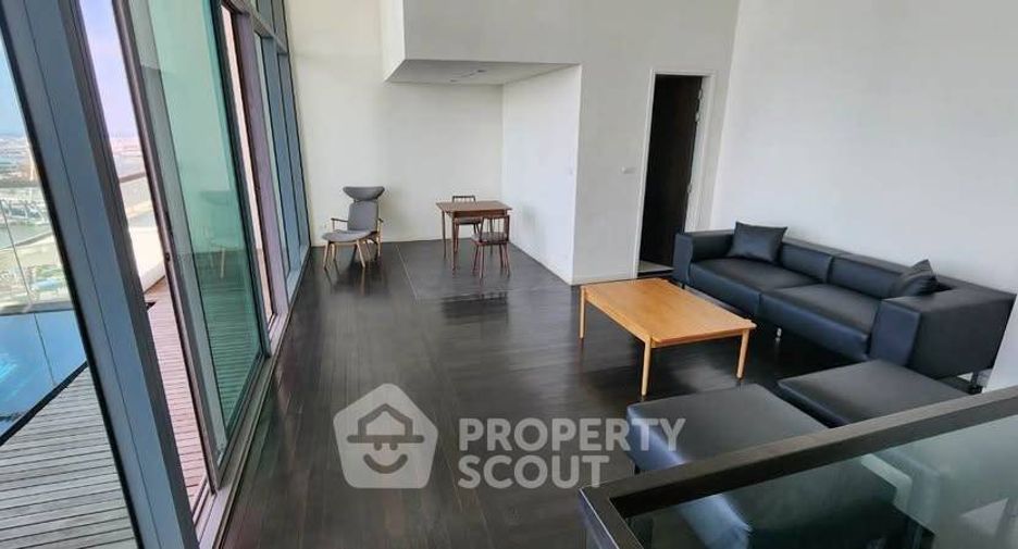 For sale 4 bedrooms condo in Yan Nawa, Bangkok