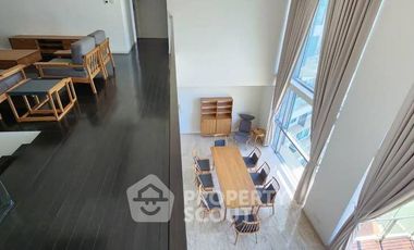 Condo en venta de 4 habitaciones en Yan Nawa, Bangkok