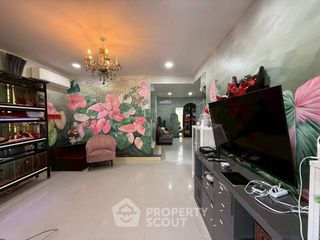 Haus zum Kauf mit 3 Zimmer in Si Racha, Chonburi