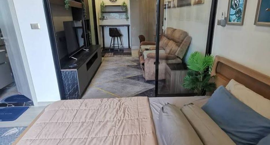 For sale 1 bed condo in Huai Khwang, Bangkok