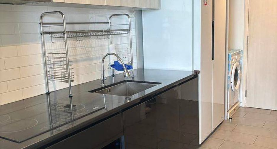 For sale 2 bedrooms condo in Phaya Thai, Bangkok