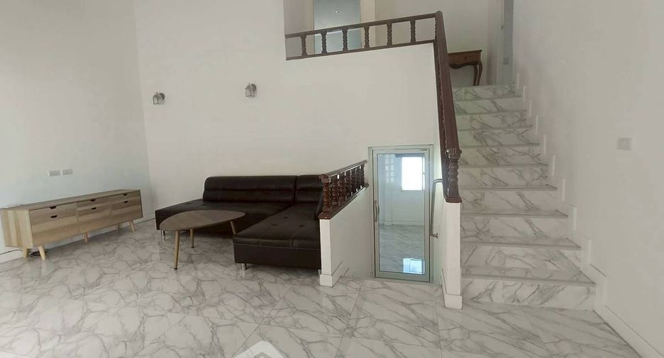 For sale 3 bedrooms villa in Jomtien, Pattaya