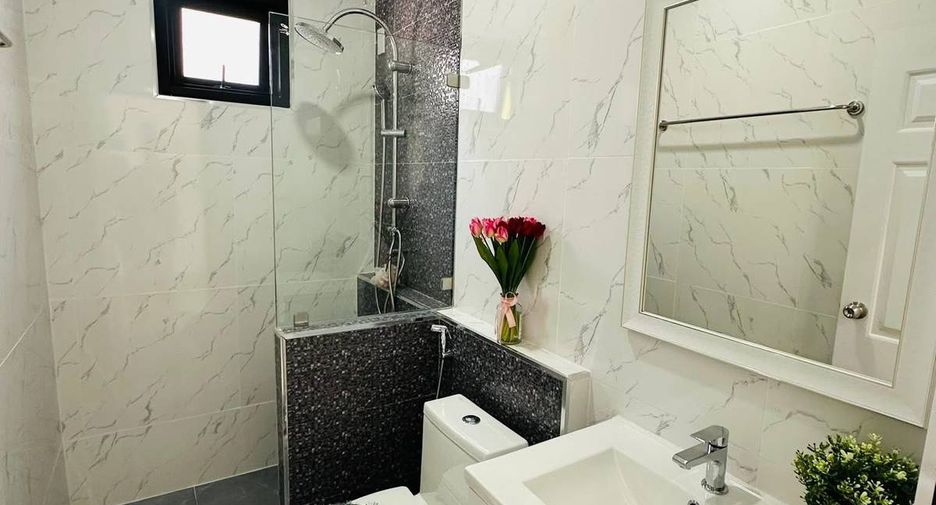 For sale 3 bedrooms house in Bang Lamung, Chonburi