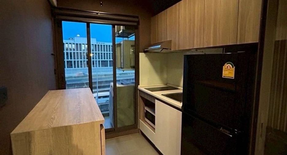 For sale 1 bed condo in Watthana, Bangkok
