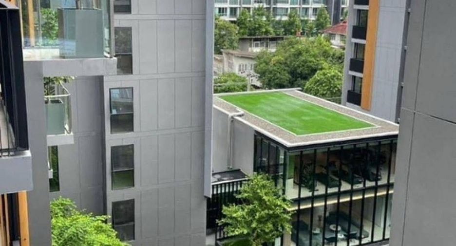 For sale 1 bed condo in Khlong Toei, Bangkok