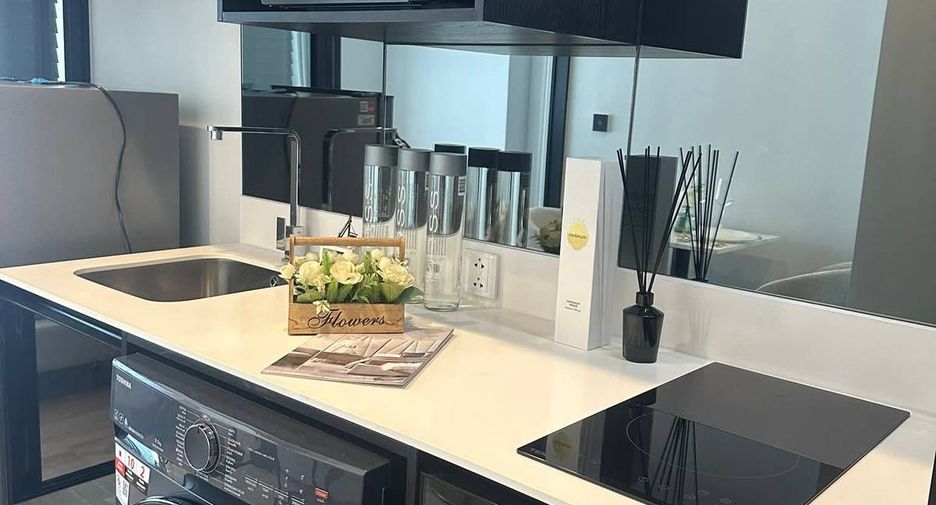 For sale 1 bed condo in Phaya Thai, Bangkok
