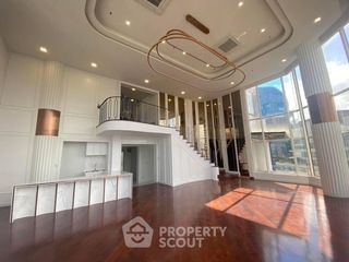 出售 6 卧室 公寓 在 Khlong Toei, 曼谷