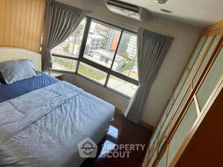 For sale 3 bedrooms condo in Khlong Toei, Bangkok