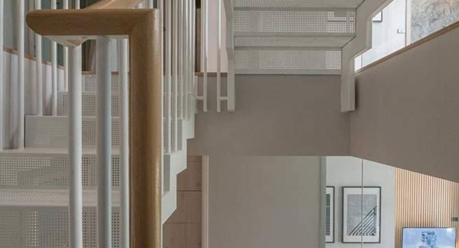 For sale 3 bedrooms townhouse in Phra Khanong, Bangkok