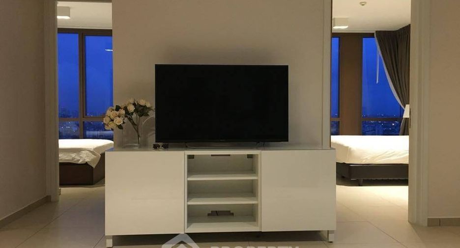 For sale 2 bedrooms condo in Khlong Toei, Bangkok