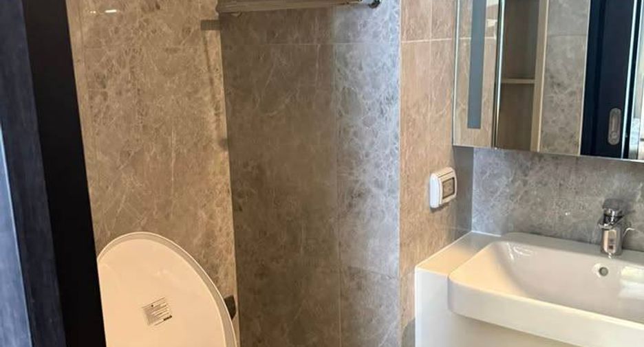 For sale 1 bed condo in Phaya Thai, Bangkok
