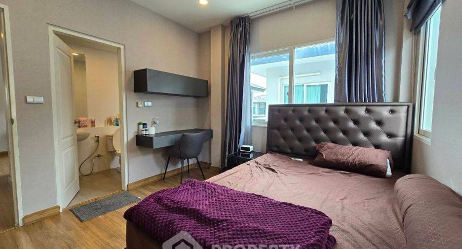 Haus zum Kauf mit 5 Zimmer in Sai Mai, Bangkok