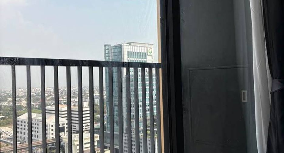 À vendre 2 chambres condo à Phra Khanong, Bangkok