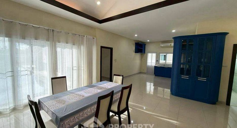 À vendre 4 chambres villa à Huay Yai, Pattaya
