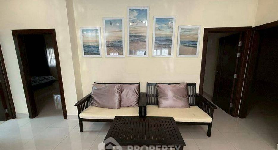 À vendre 4 chambres villa à Huay Yai, Pattaya