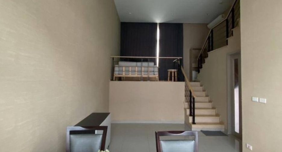 Casa adosada en venta de 3 habitaciones en Suan Luang, Bangkok
