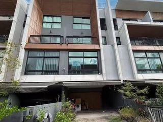 出售 3 卧室 联排别墅 在 Suan Luang, 曼谷