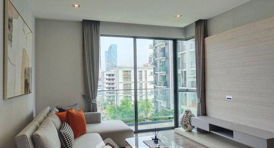For sale 2 bedrooms condo in Phra Khanong, Bangkok