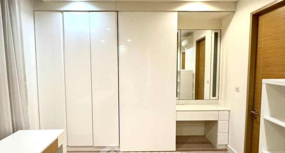 For sale 1 bed condo in Yan Nawa, Bangkok