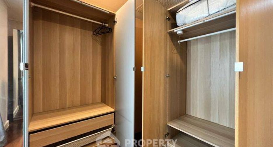 For sale 2 bedrooms condo in Khlong Toei, Bangkok