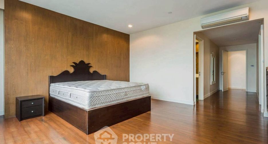 Condo en alquiler de 3 habitaciones en Watthana, Bangkok