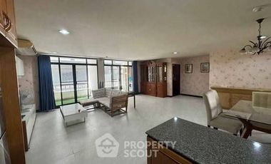 For rent 3 bedrooms condo in Watthana, Bangkok