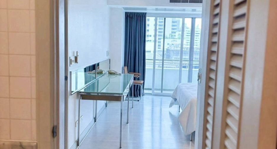 For rent 1 bed condo in Watthana, Bangkok