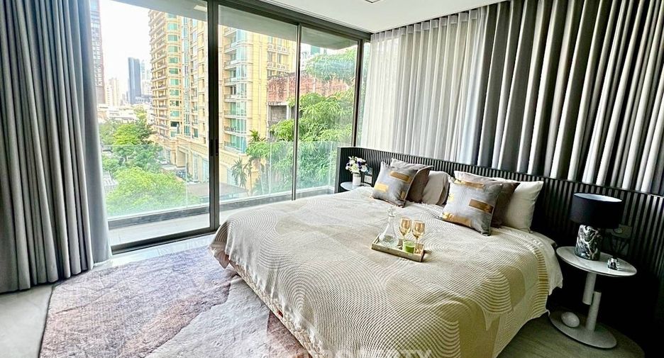 For rent 2 bedrooms condo in Watthana, Bangkok