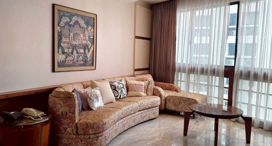 For rent 3 bedrooms condo in Khlong Toei, Bangkok