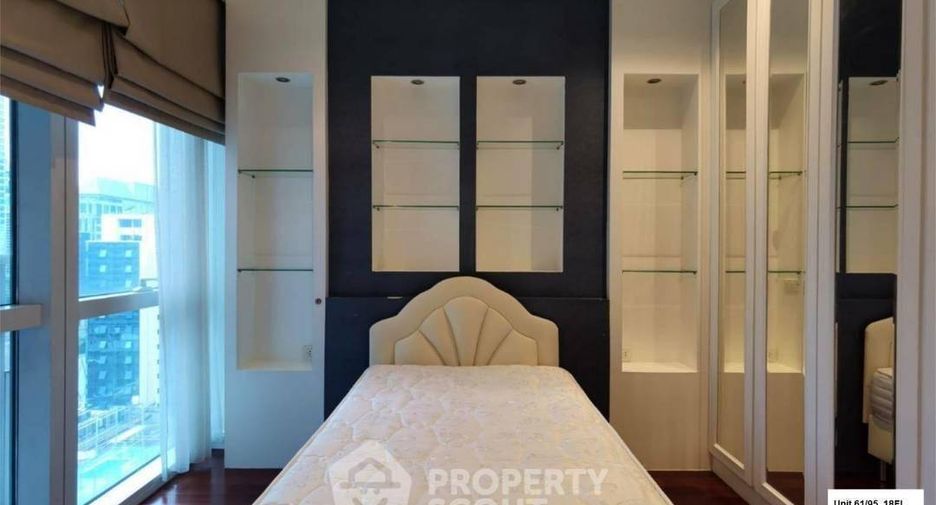 For rent 3 bedrooms condo in Pathum Wan, Bangkok