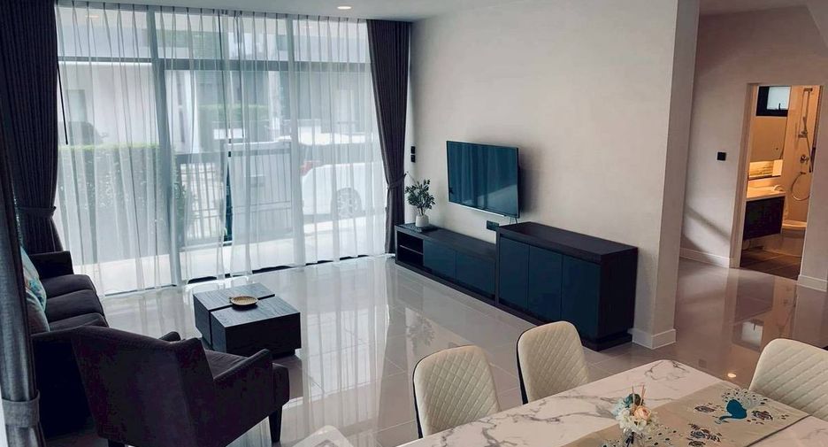 Haus zur Miete mit 4 Zimmer in Bang Kapi, Bangkok