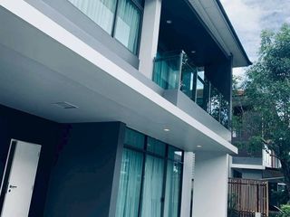 Casa en alquiler de 4 habitaciones en Bang Kapi, Bangkok