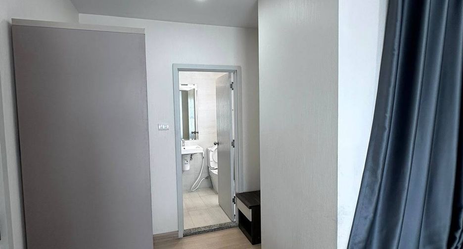 For rent 2 bedrooms condo in Bang Kapi, Bangkok