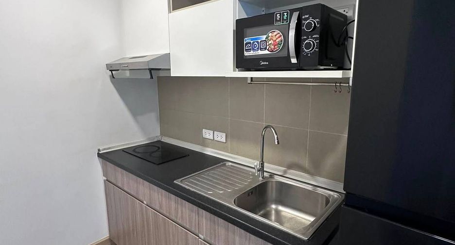For rent 2 bedrooms condo in Bang Kapi, Bangkok