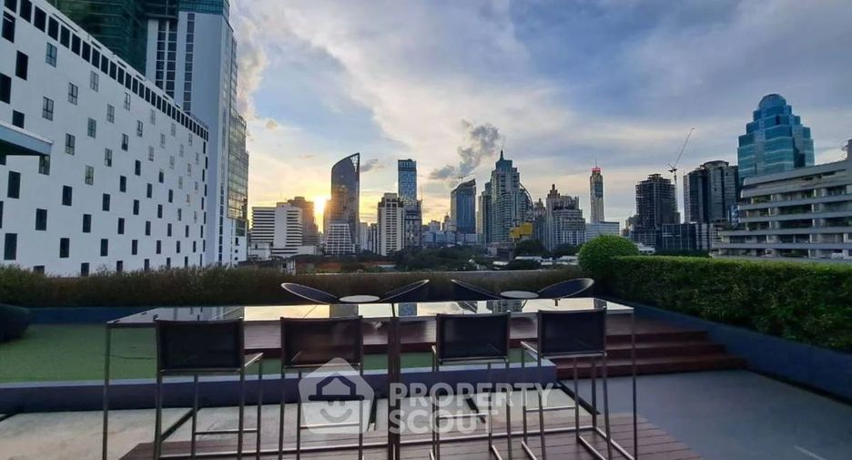For rent 2 ベッドルーム condo in Pathum Wan, Bangkok