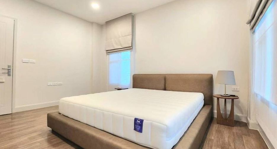 For rent 4 bedrooms house in Saphan Sung, Bangkok