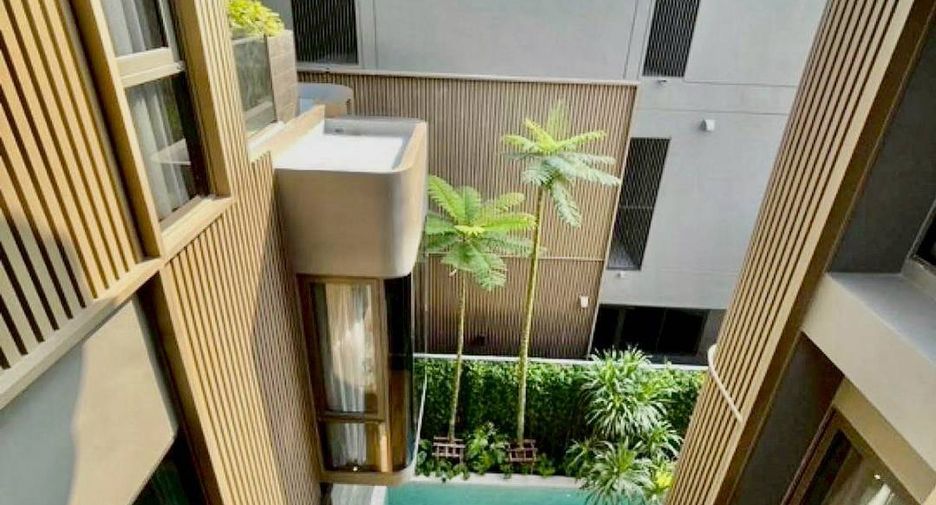 For rent 4 bedrooms house in Wang Thonglang, Bangkok