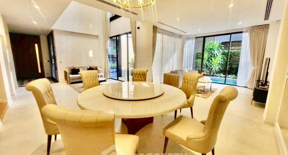 For rent 4 bedrooms house in Wang Thonglang, Bangkok